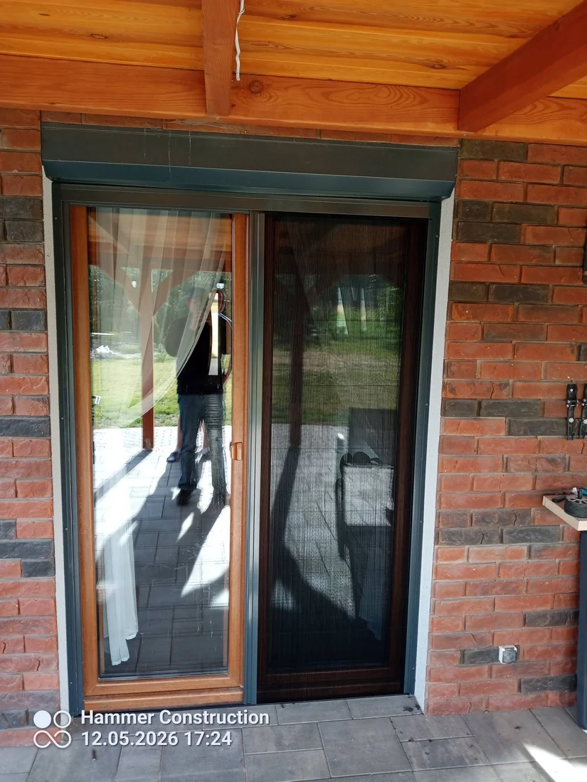 Antracytowa moskitiera slim — realizacja Rol-Dar